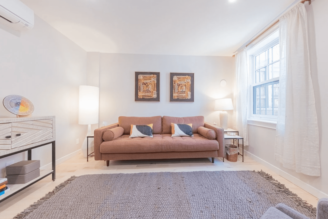 EMDR NYC Office EMDR NYC office with a welcoming couch and beautiful airy office